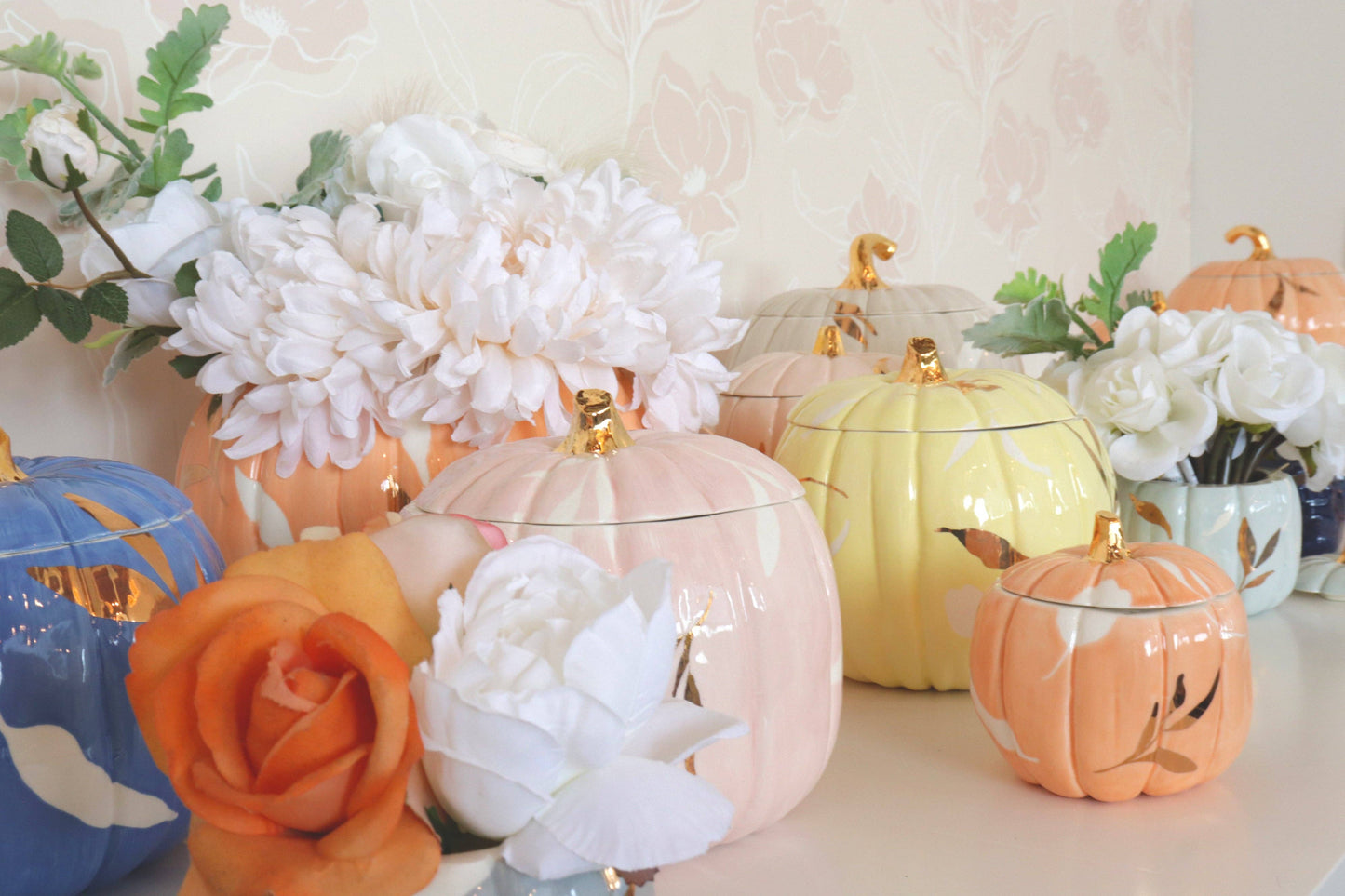Layered Leaves Pumpkin Jars with 22K Gold Accents in Pink: Medium