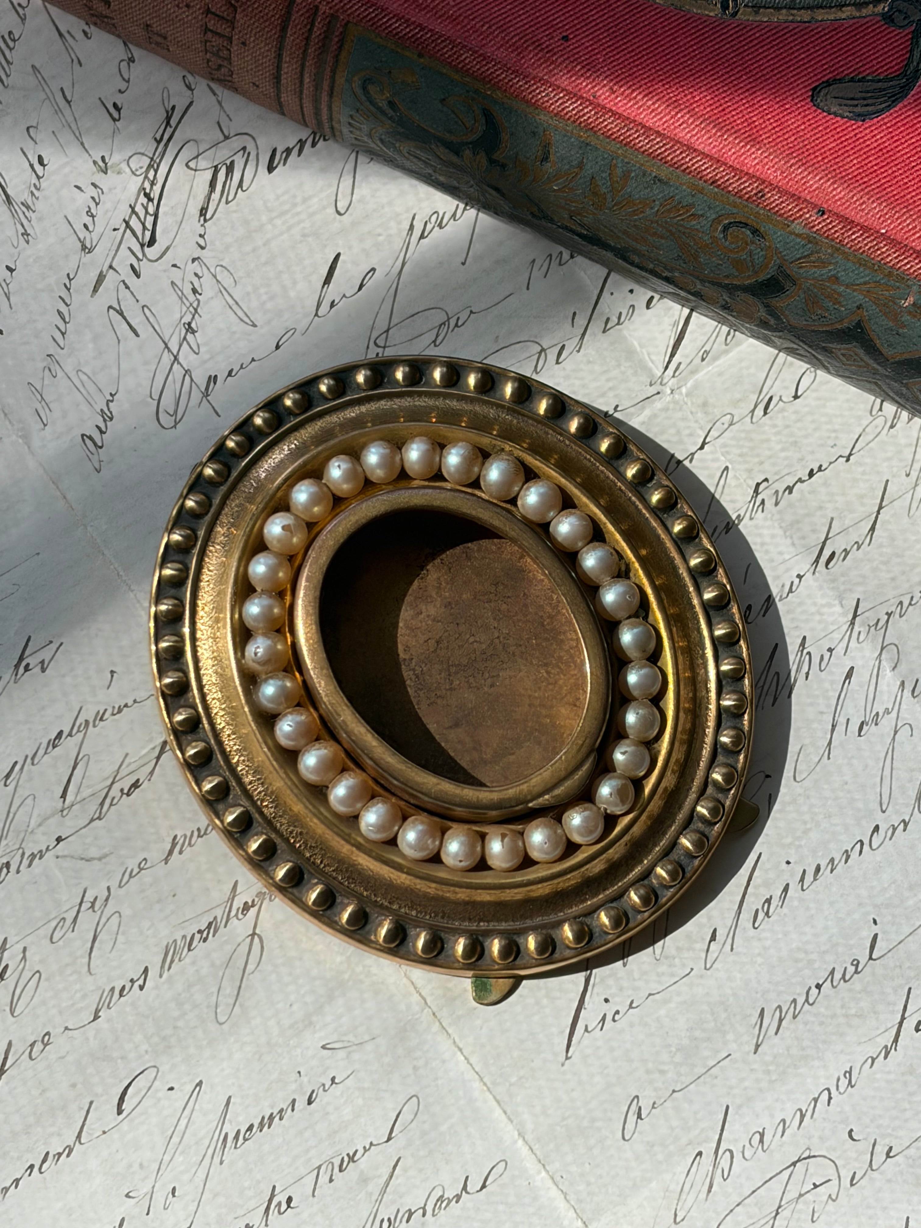 Antique Brass Oval Photo Frame with Pearl Border