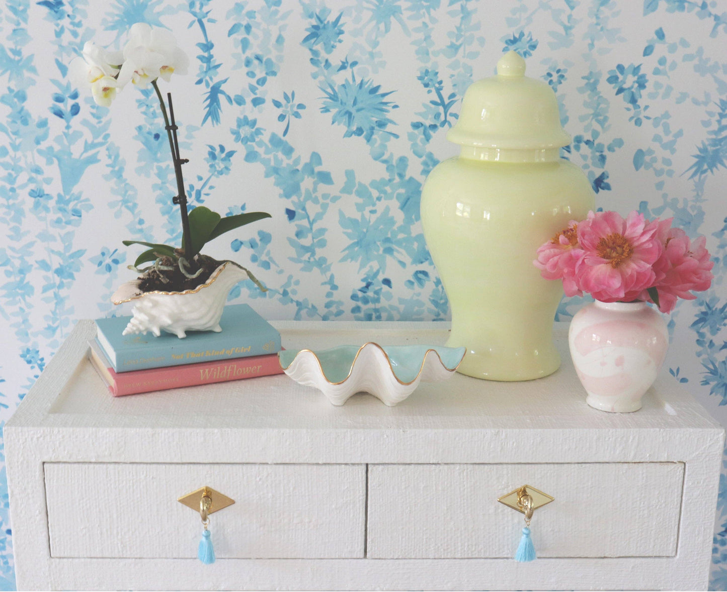 Clam Shell Bowl with 22K Gold Accent: Pale Sheer Blue / Small