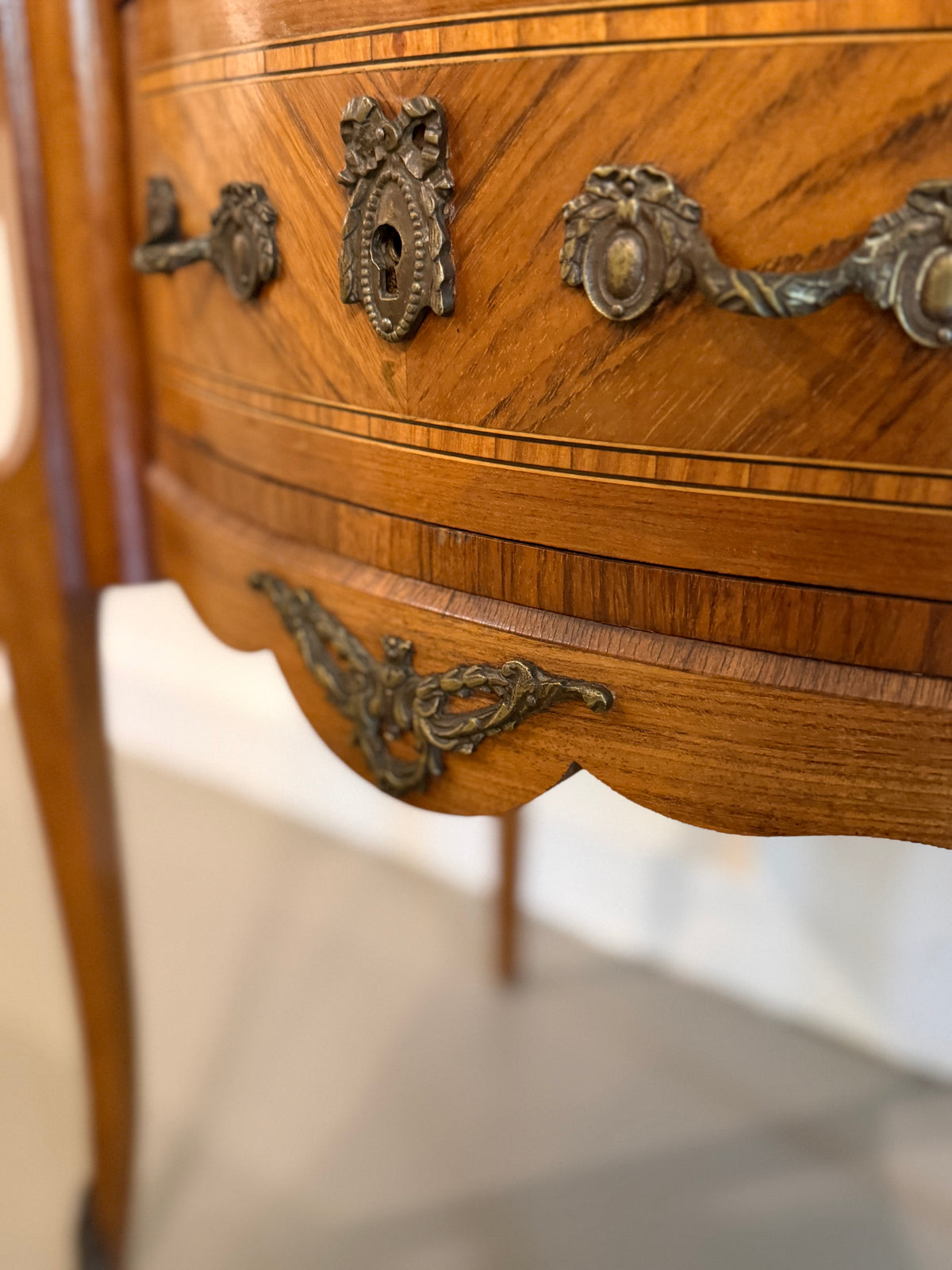 Early 20th-Century French Louis XIV Style Kidney Commode