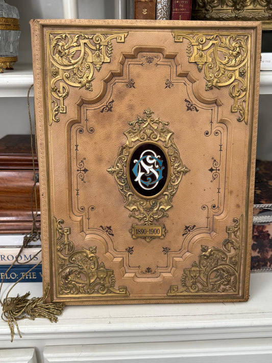 Monumental Viennese Presentation Album | Internationalen Elektrizitätsgesellschaft, 1900