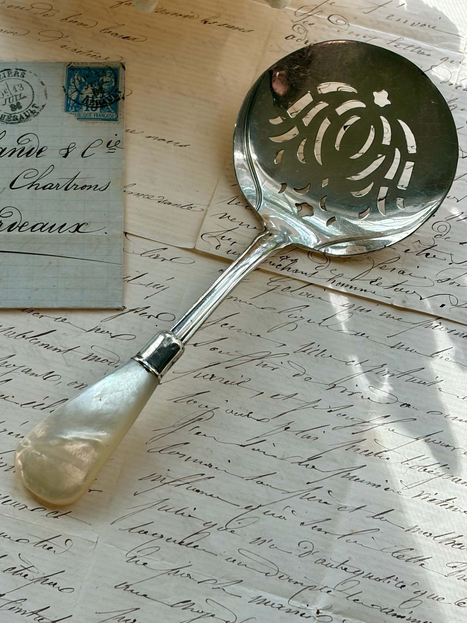 Sterling Silver Tomato Server with Mother-of-Pearl Handle