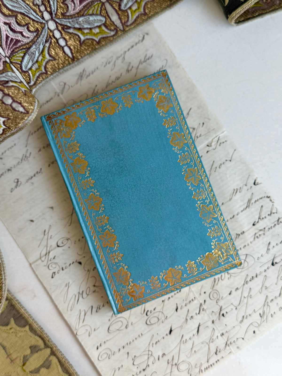 Antique French Almanach, Le Mérite des Femmes by Charles Malo, Janet, Paris, with Original Case