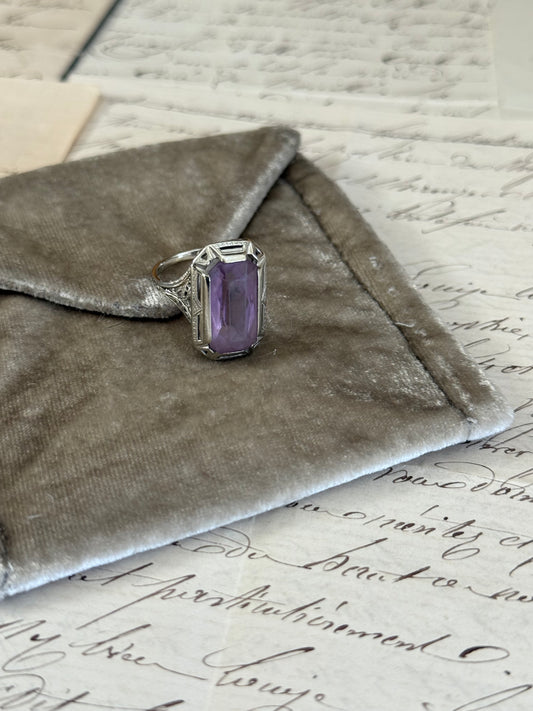 18k Gold Amethyst Vintage Ring