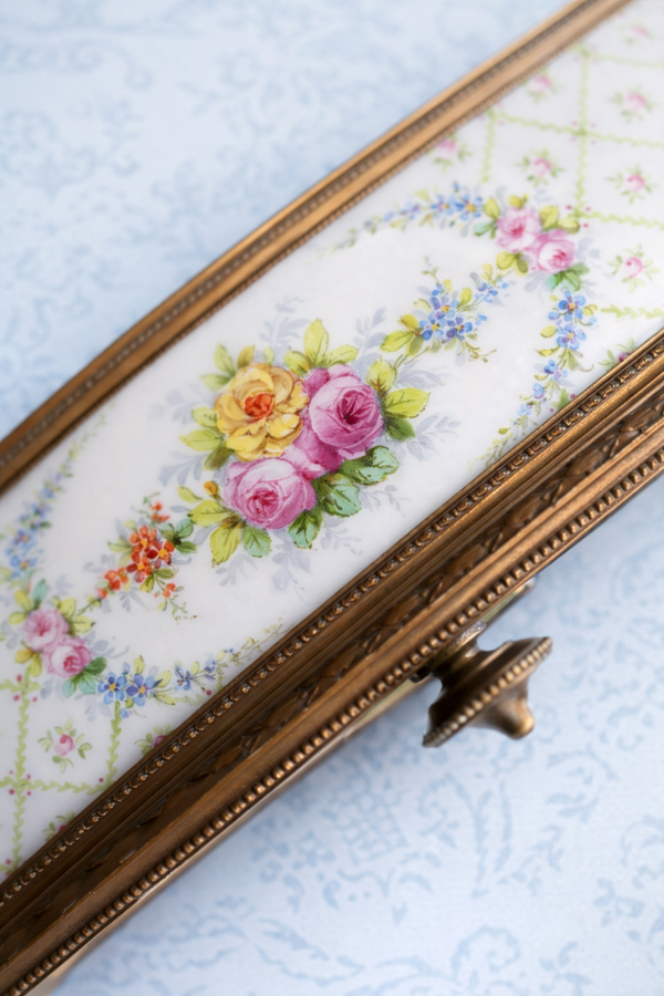 Louis XVI Sèvres Style Porcelain Centerpiece Jardiniere