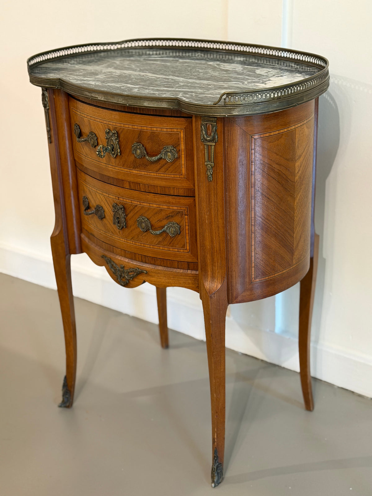 Early 20th-Century French Louis XIV Style Kidney Commode
