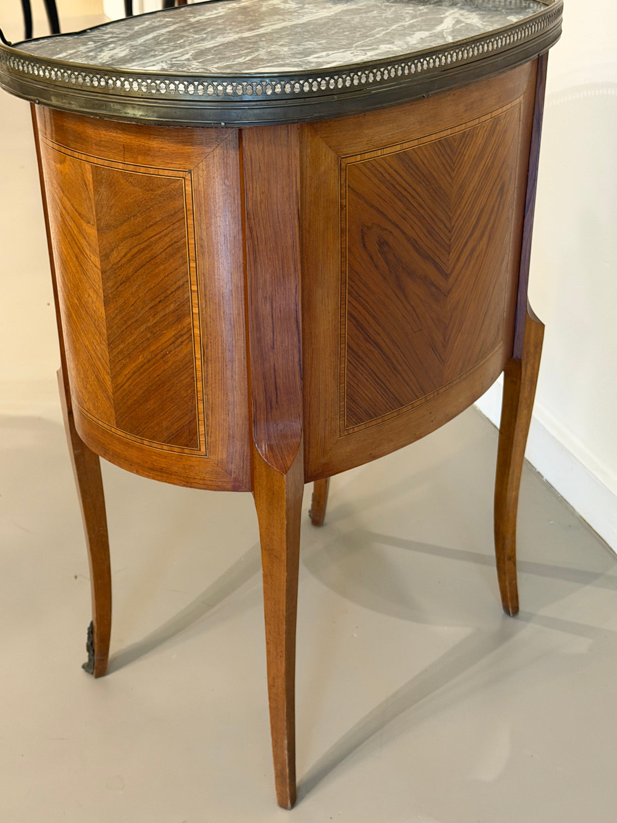 Early 20th-Century French Louis XIV Style Kidney Commode