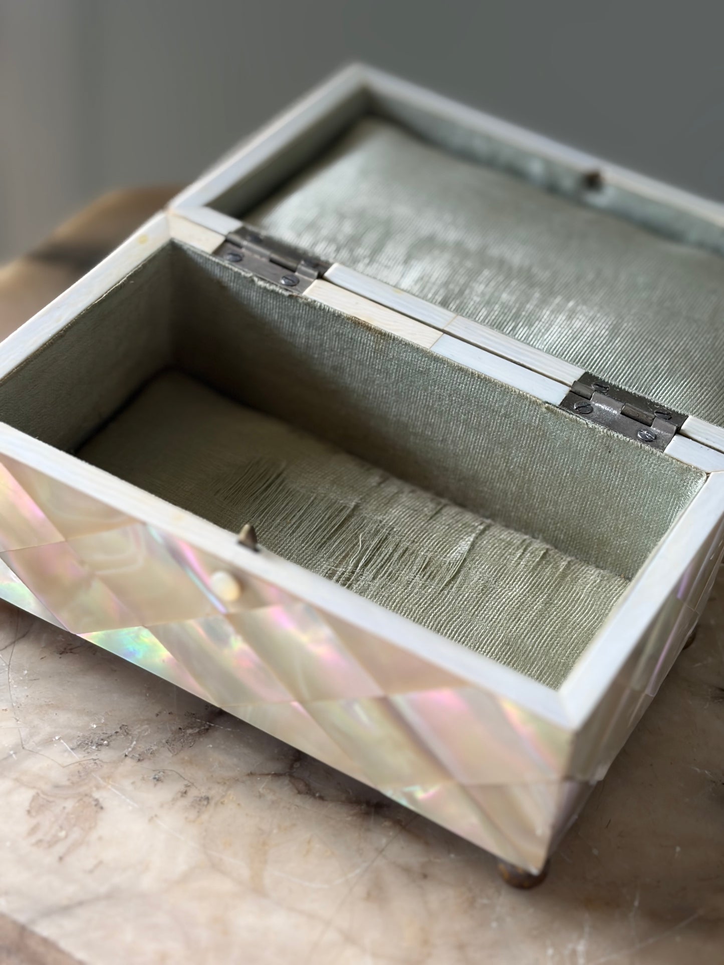 Antique French Mother-of-Pearl Box — Diamond-Quilted Nacre, Silk-Lined Interior, 19th Century