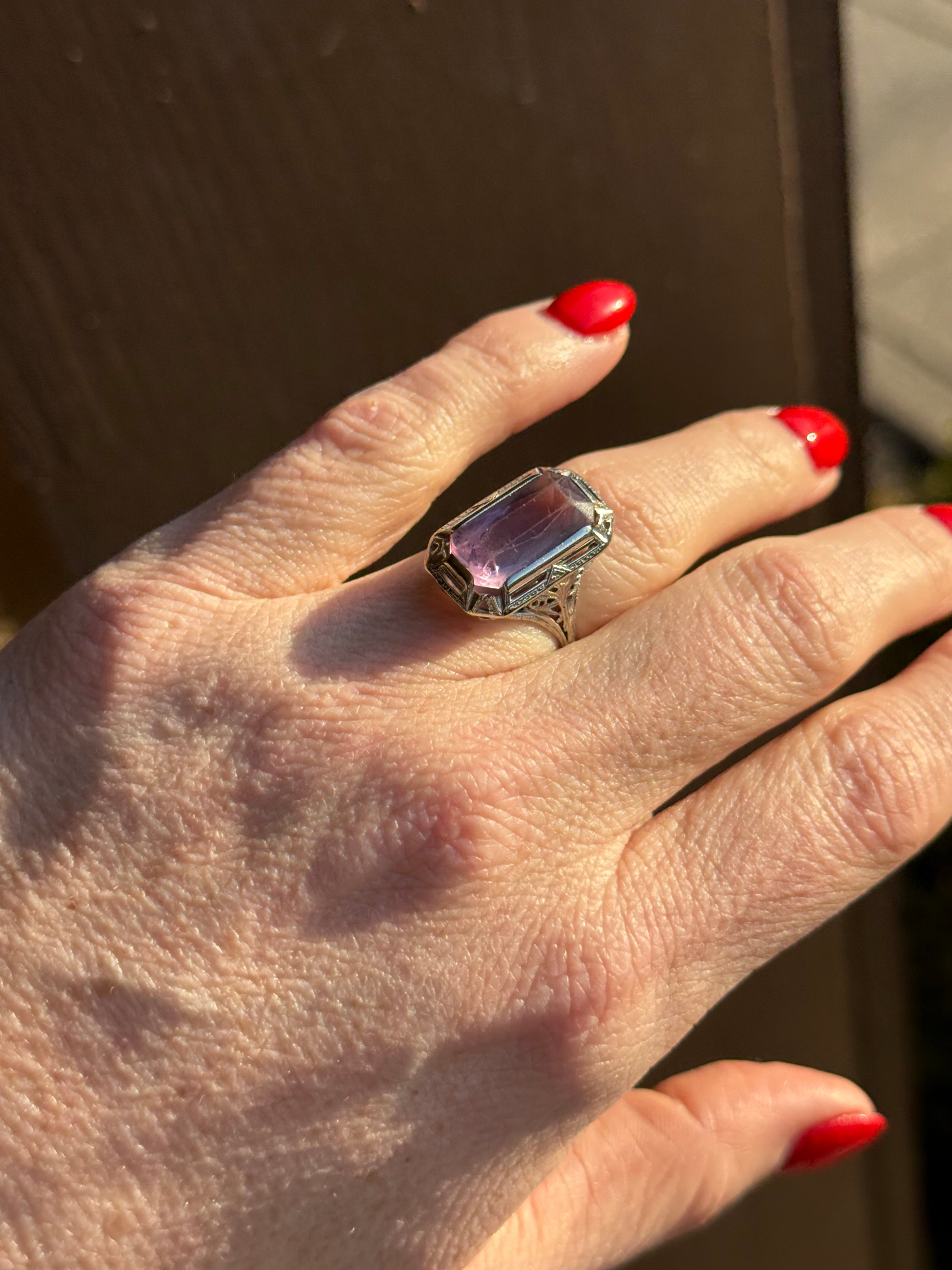 18k Gold Amethyst Vintage Ring