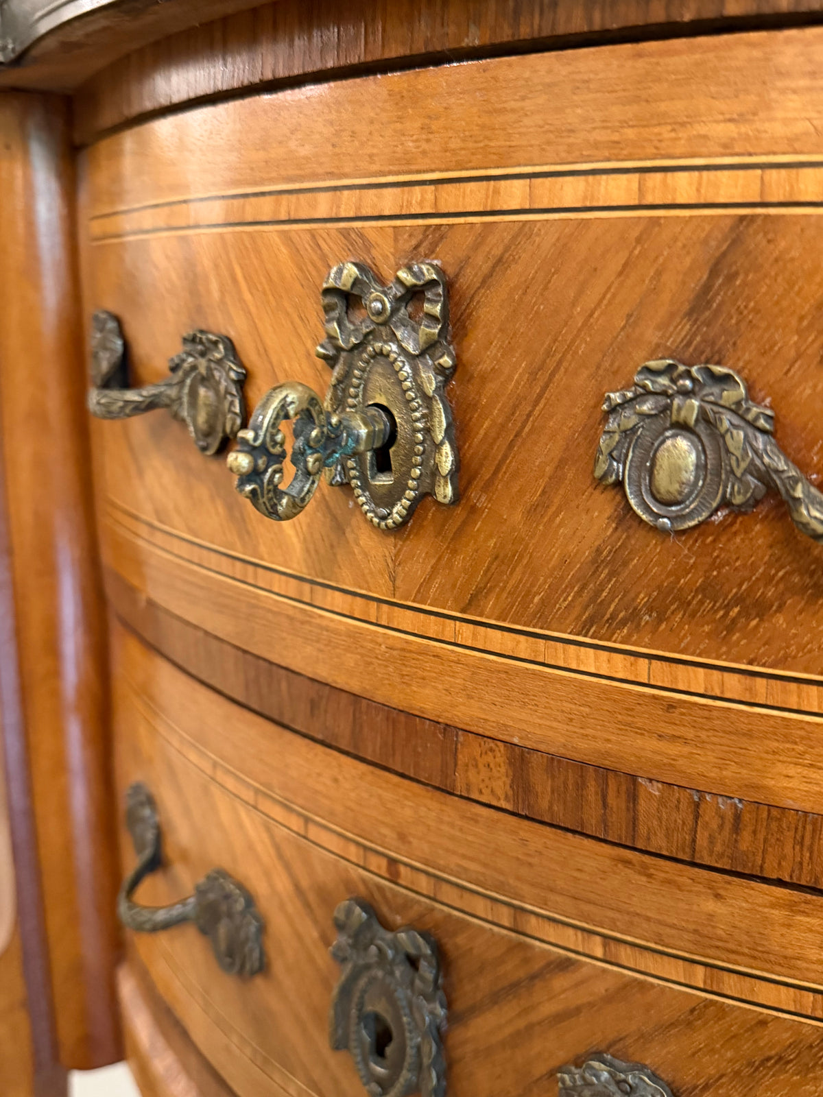 Early 20th-Century French Louis XIV Style Kidney Commode
