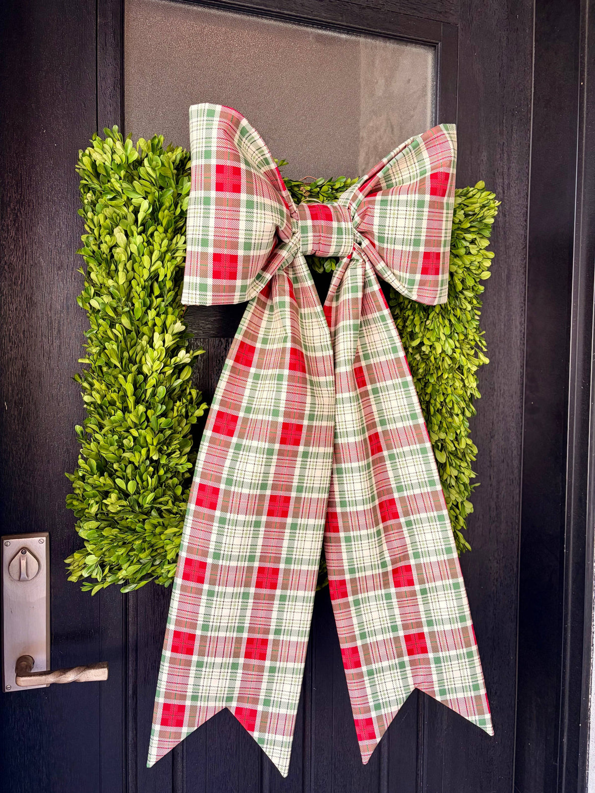 The Merry Manor Tartan Bow
